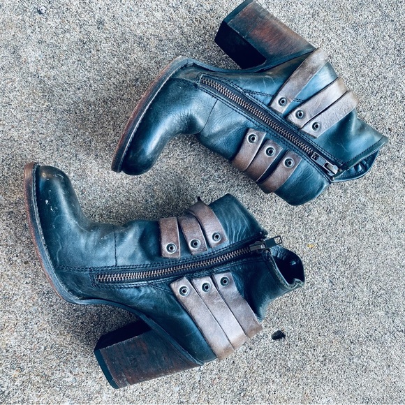 FREEBIRD | Blaze Black & Brown Leather Distressed Boots Booties Cognac 7 - Picture 3 of 9